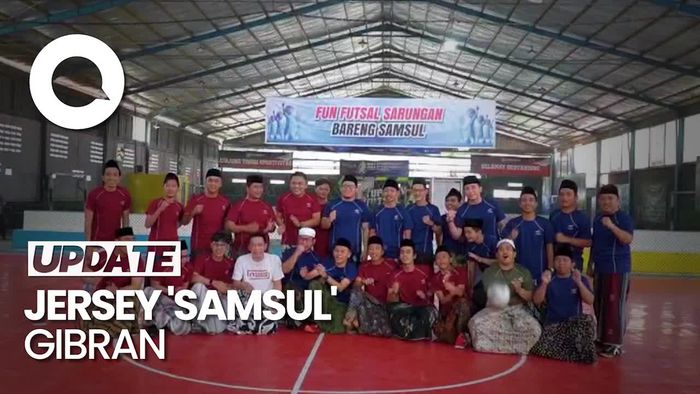Momen Gibran Main Futsal Pakai Sarung Berjersey Samsul