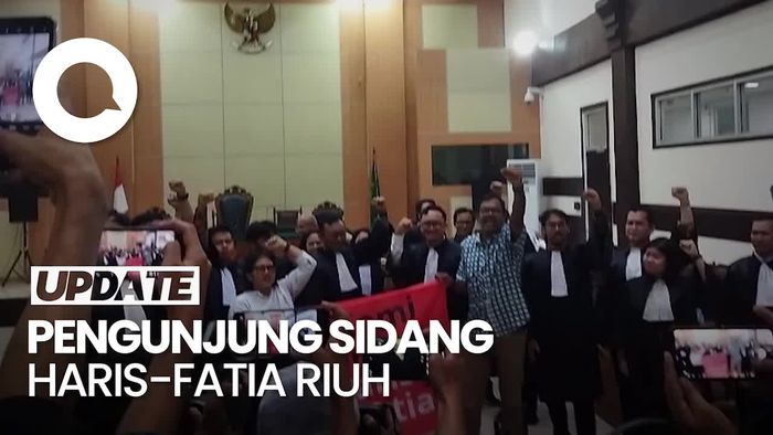Pengunjung Sidang Riuh Kala Haris-Fatia Divonis Bebas