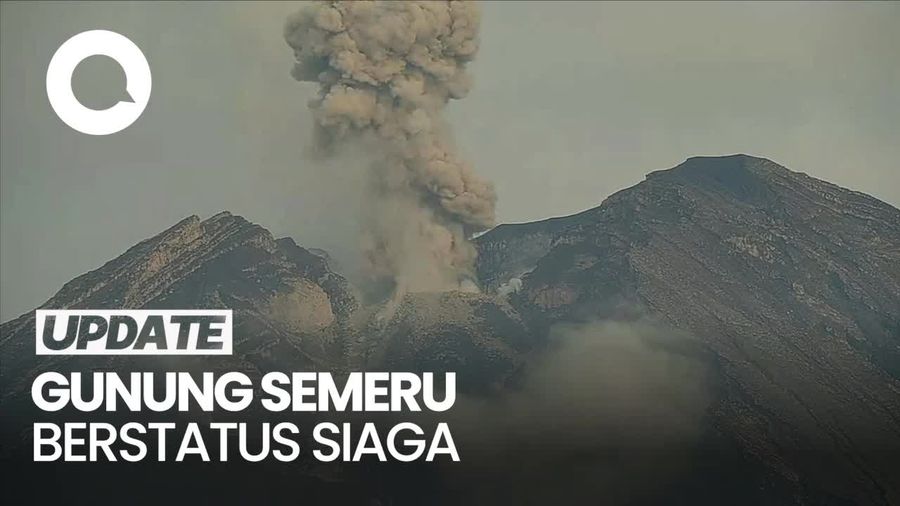 Penampakan Gunung Semeru Erupsi Setinggi 2.000 Meter