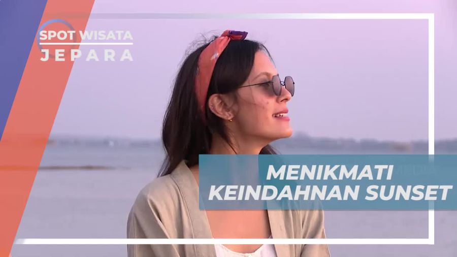 Menikmati Keindahan Panorama Sunset Ditemani Kesegaran Kelapa Muda, Jepara