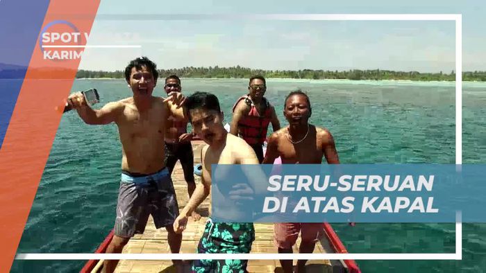 Berdansa Asik di Atas Kapal Menjangan Besar Karimun Jawa