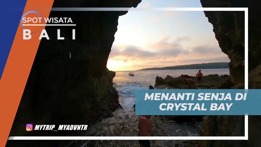 Menanti Momen Matahari Tenggelam di Crystal Bay Nusa Penida Bali