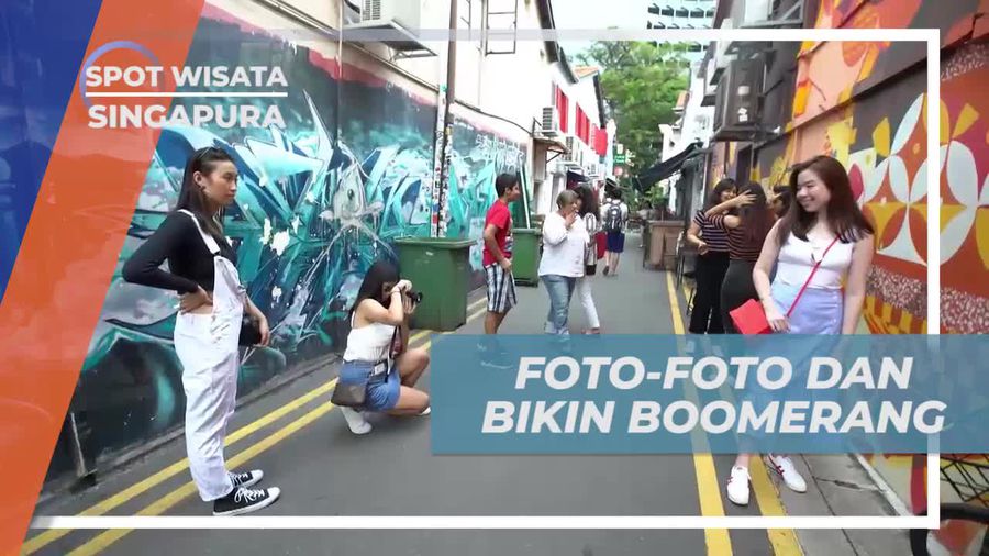 Berfoto Ria di Perkampungan Glam Singapura 
