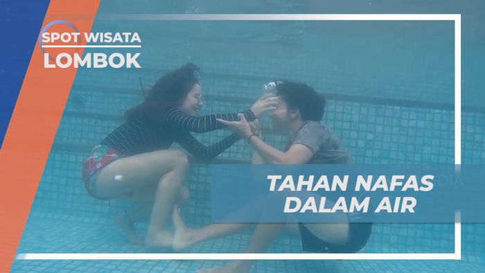 Seru-seruan Adu Kuat Menahan Nafas di Dalam Kolam Renang, Lombok