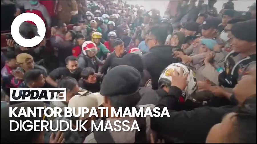 Demo Perangkat Desa Tuntut Pembayaran Siltap di Mamasa Memanas
