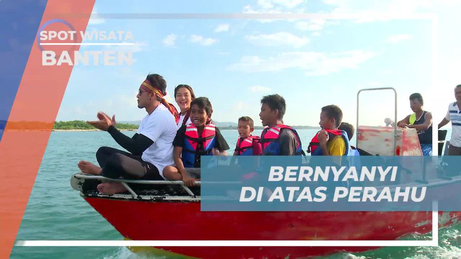 Bernyanyi Merdu di Atas Perahu, Pantai Tanjung Lesung Banten