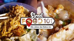 Pedasnya Mie Jebew dan Gurihnya Bakso Aci Isi Keju
