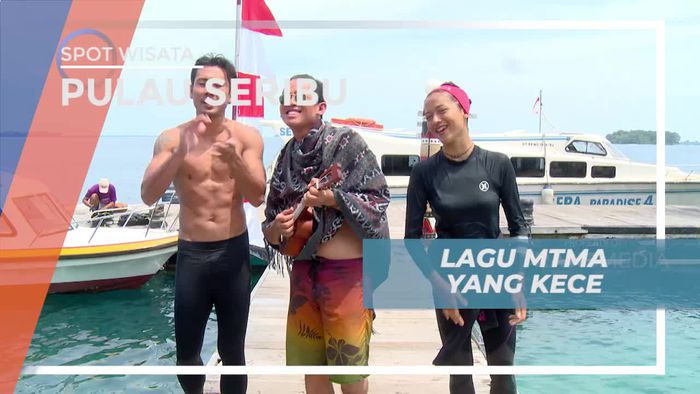 Berdendang dan Bernyanyi Ceria di Atas Kapal, Kepulauan Seribu 