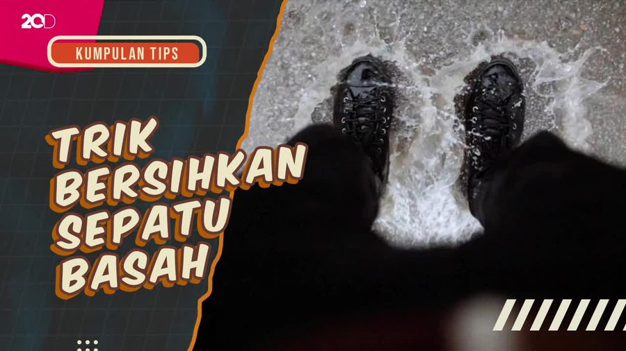  KuTips: Pertolongan Pertama pada Sepatu Basah Biar Tak Rusak dan Bau