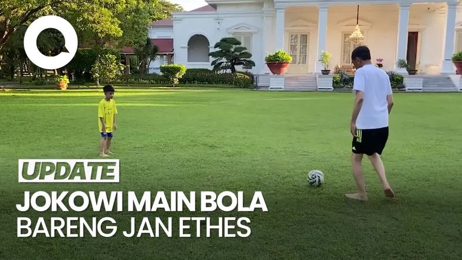 Sat, Set! Jan Ethes Pamer Gocekan saat Main Bola Bareng Jokowi
