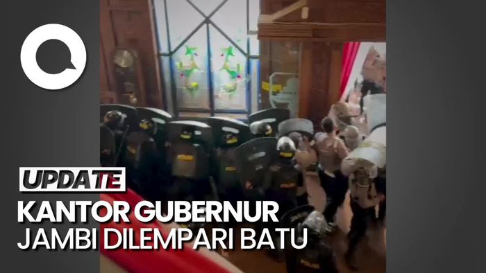 Demo Sopir Batu Bara Ricuh, Kantor Gubernur Jambi Dilempari Batu