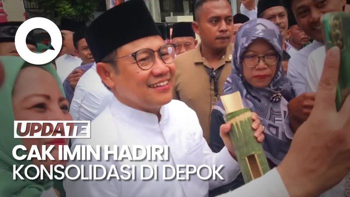 Momen Cak Imin Pukul Kentungan di Depan Pimpinan Majelis Taklim Depok