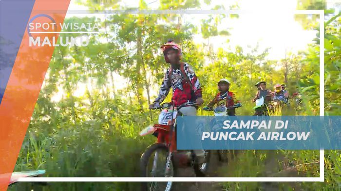 Menikmati Pesona Keindahan Lautan Lepas dari Puncak Airlow, Maluku