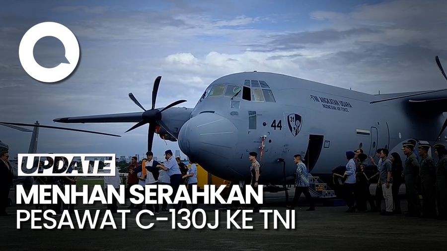 Disaksikan Jokowi, Prabowo Serahkan Pesawat C-130J Super Hercules ke TNI