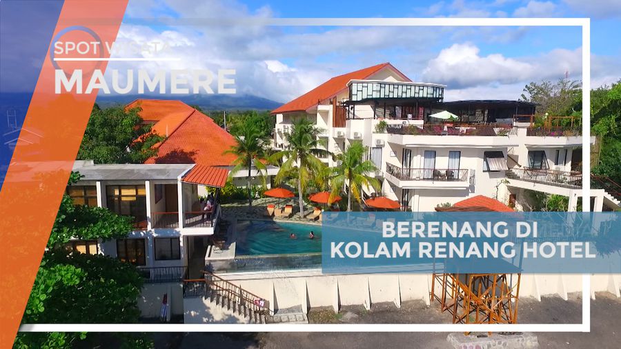 Menyambut Sore Dengan Beraktivitas Berenang di Kolam Renang Hotel, Maumere