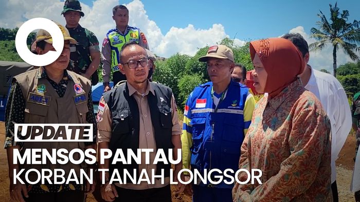 Tawa Risma Kala Bocah Penyintas Longsor Sukabumi Berebut Masuk Tenda