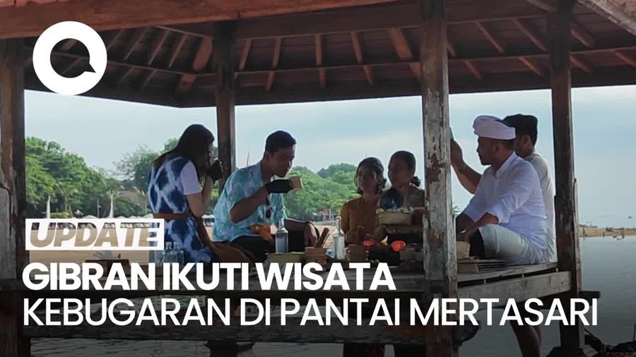 Gaya Gibran dan Istri Meracik Jamu di Pantai Mertasari