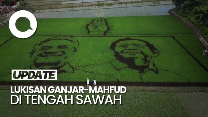 Ada Wajah Ganjar-Mahfud di Tengah Sawah