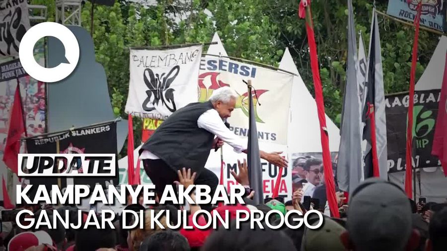 Momen Ganjar Beri Rompinya ke Simpatisan Penyandang Disabilitas di DIY