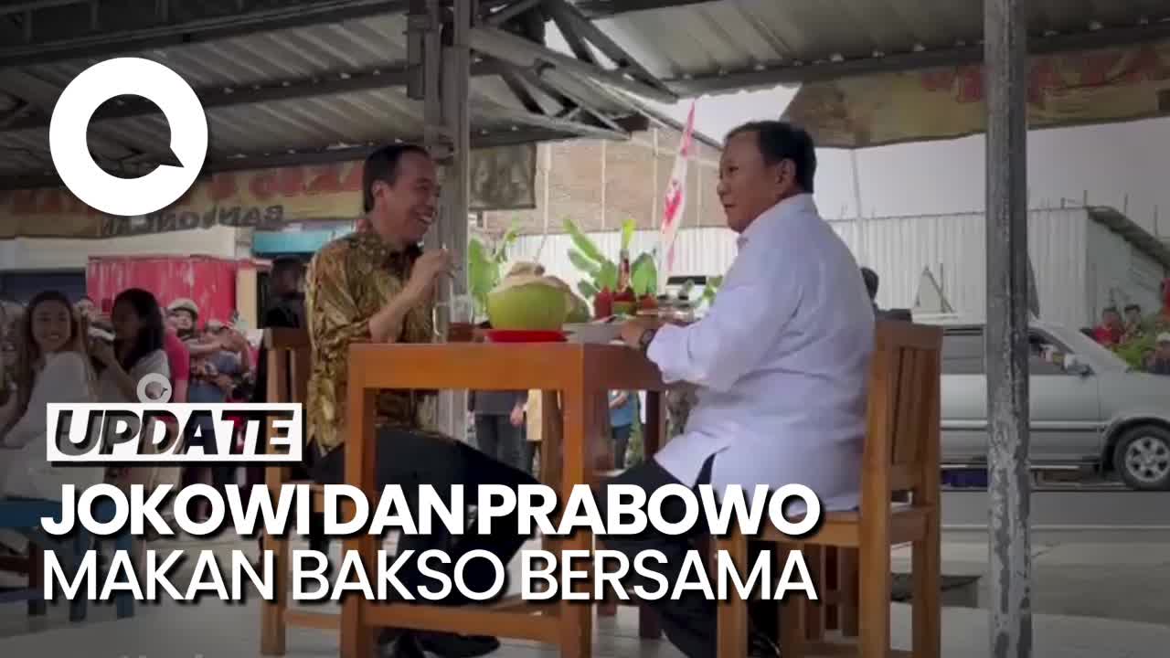 Jokowi-Prabowo Semobil, Lalu Makan Bakso Di Pinggir Jalan