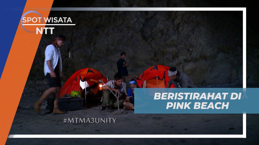 Melepas Lelah, Bermalam di Tepi Pantai Pink Beach, Nusa Tenggara Timur