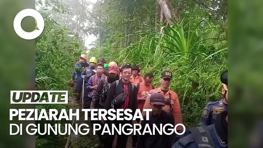 Momen Evakuasi 13 Orang Tersesat di Gunung Gede Pangrango