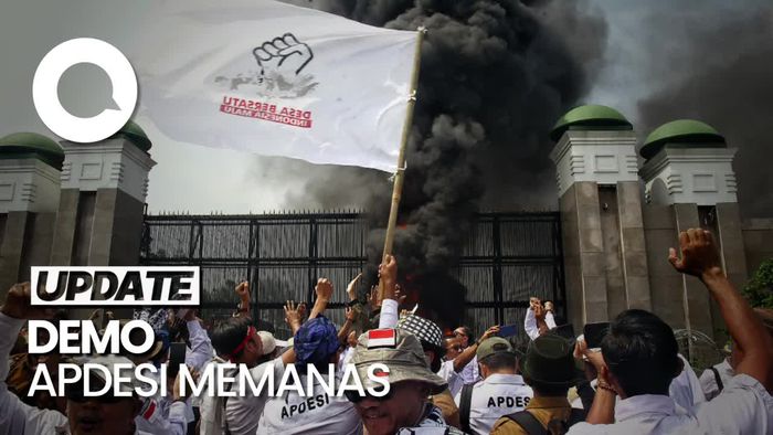 Demo Apdesi Makin Memanas, Gerbang DPR Rusak