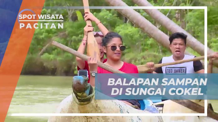 Keseruan Adu Kecepatan Balap Sampan di Sungai Cokel Pacitan