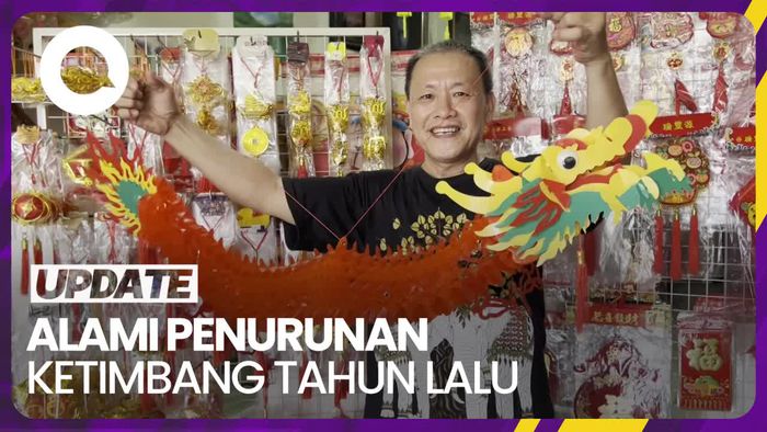 Berburu Pernak-pernik Naga Jelang Tahun Baru Imlek 2024