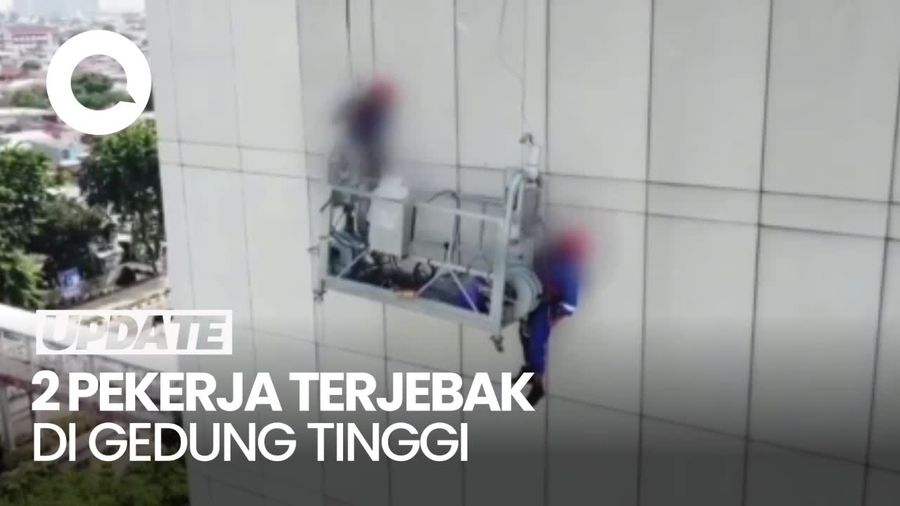 Momen Evakuasi 2 Pekerja Terjebak di Gedung Tinggi Gegara Tali Gondola Putus