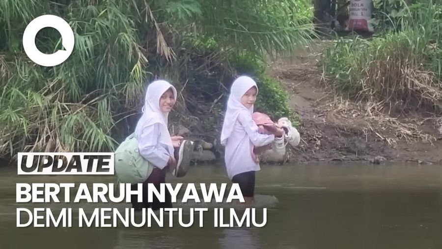 Pelajar di Sukabumi Bertaruh Nyawa Seberangi Sungai Demi Sekolah