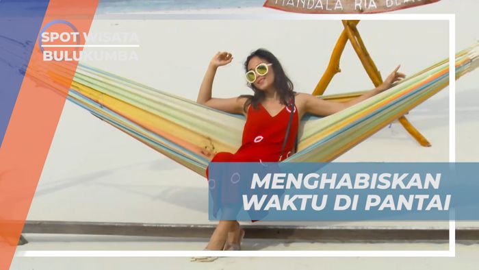 Mengabadikan Momen Seru, Berfoto Ria di Tepi Pantai, Bulukumba