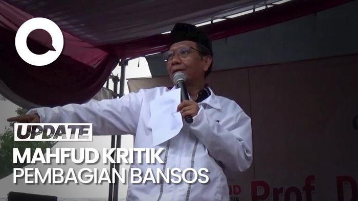 Mahfud Kritik Pembagian Bansos di Tengah Jalan