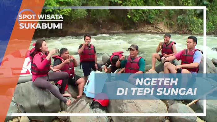 Seruput Hangat Teh di Tepi Sungai Sukabumi