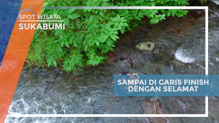 Serunya Taklukkan Jeram Sungai Cigunung Dengan River Tubing, Sukabumi