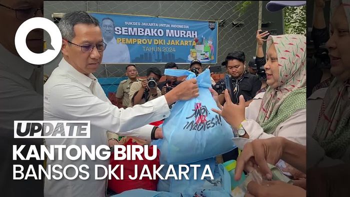 Anies Respons Heru Bagikan Bansos DKI Pakai Kantong Biru Muda
