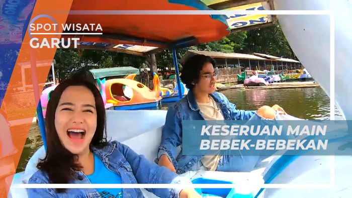 Liburan Seru Mengayuh Wahana Bebek Air di Situ Bagendit, Garut