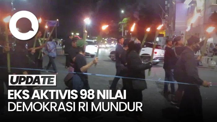Resah Kondisi Demokrasi, Eks Aktivis 98 Jalan Mundur ke Gedung Agung