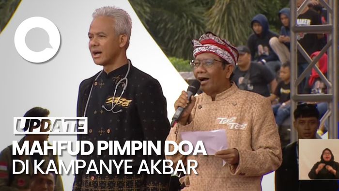 Mahfud Pimpin Doa-Selawat Badar saat Kampanye Akbar di Solo