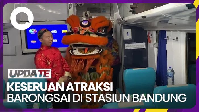 Rayakan Imlek, Stasiun Bandung Gelar Pertunjukan Barongsai