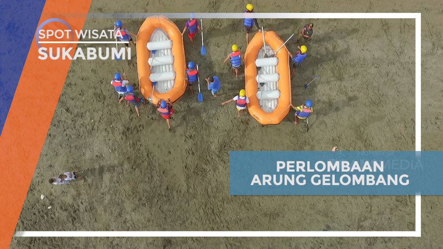 Adu Cepat Melibas Ombak Pantai Pelabuhan Ratu Dengan Arung Gelombang, Sukabumi