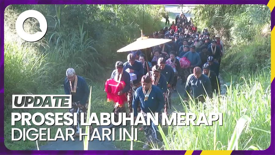 Melihat Prosesi Labuhan Merapi yang Diikuti oleh Ratusan Warga