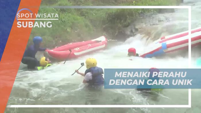 Mencoba Menaiki Perahu Dengan Cara Unik, Subang