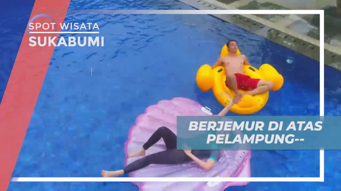 Berjemur Seru Dengan Floaties di Kolam Penginapan Sukabumi 