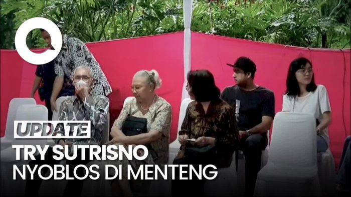 Momen Wapres ke-6 RI Try Sutrisno Datang Mencoblos di TPS Menteng