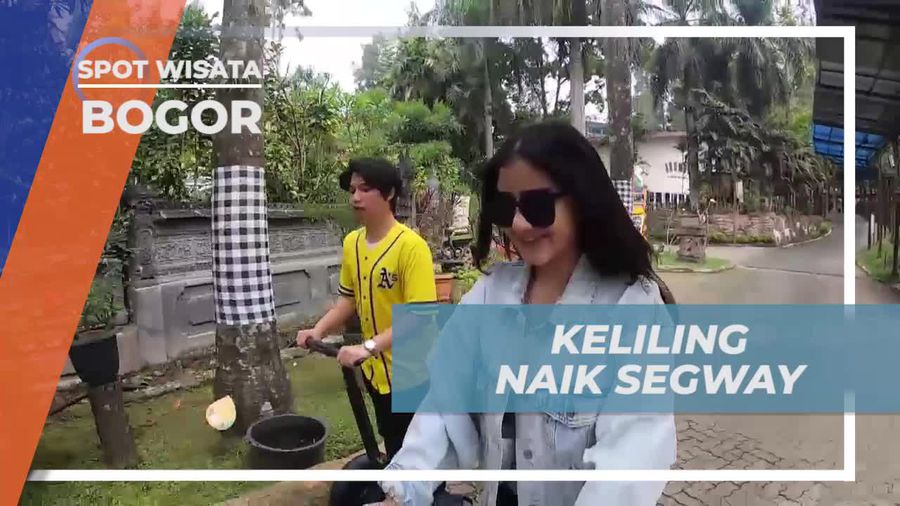 Naik Skuter Listrik Berkeliling Kawasan Royal Safari Garden Bogor