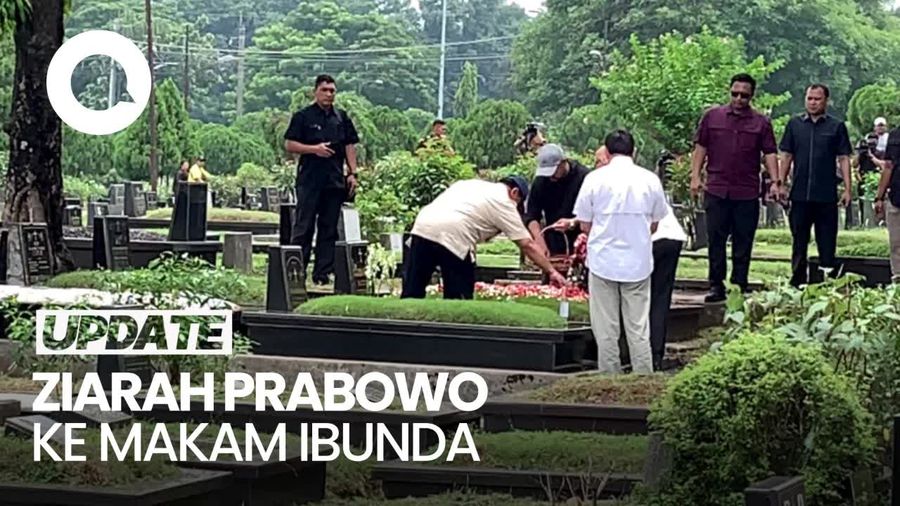 Prabowo Ziarah ke Makam Ibunda di Tanah Kusir