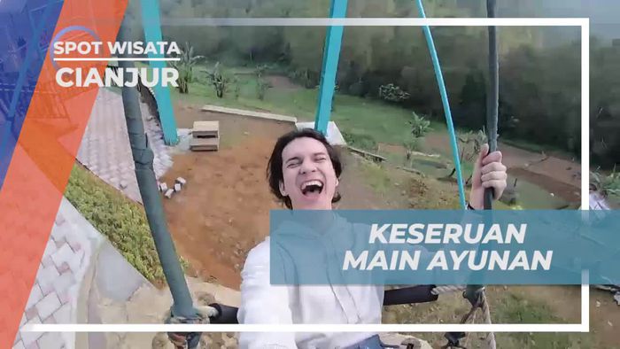 Seru-seruan Main Ayunan di Taman Wisata Sevillage Puncak Cianjur 