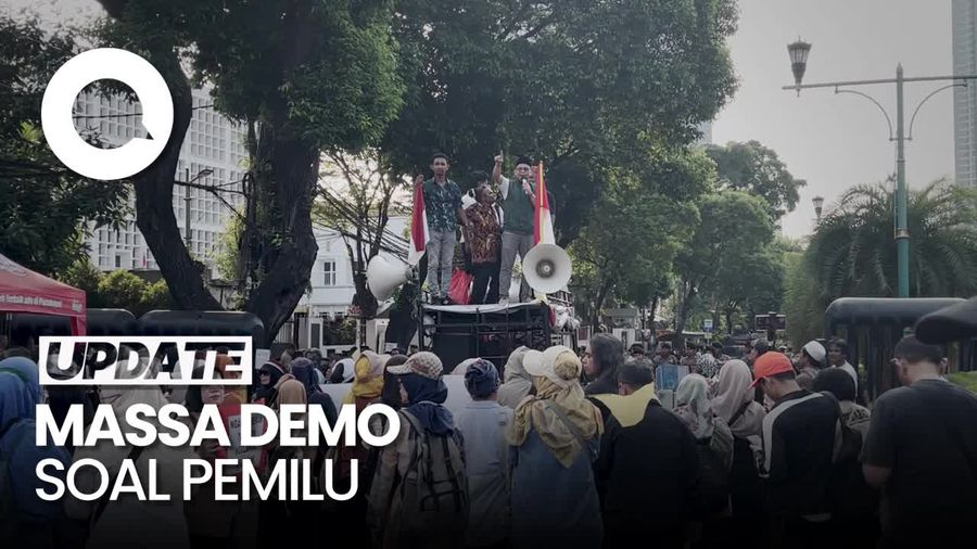 Protes soal Pemilu, Massa Gelar Unjuk Rasa di Samping Gedung KPU RI