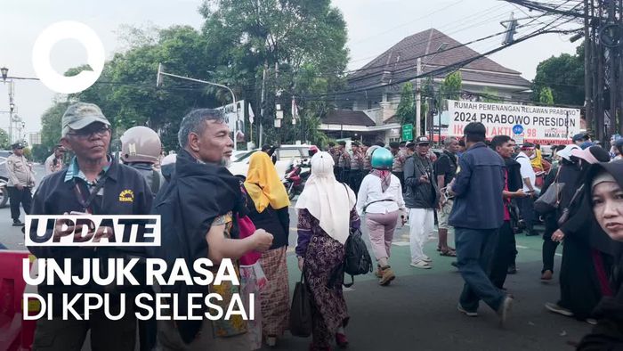 Massa Protes Pemilu di KPU Bubarkan Diri dengan Tertib